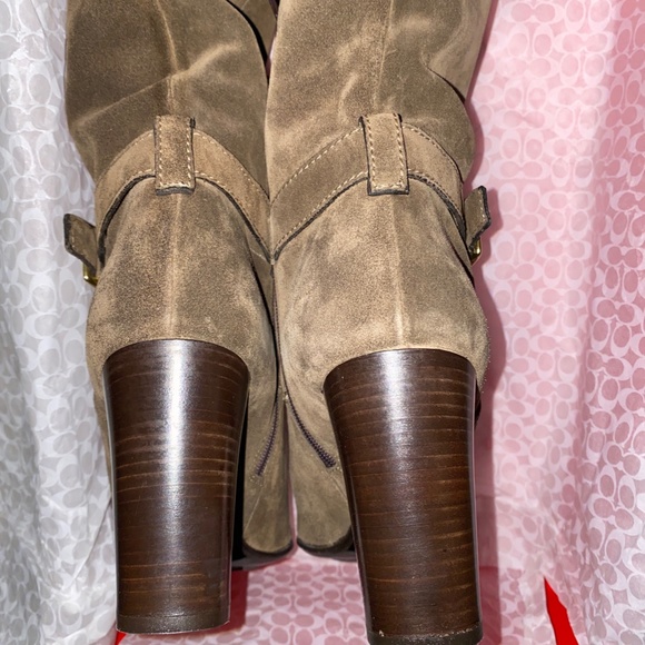 NIB Coach A7284 Suede Robynn Heeled Boots in Flint Goldtone Hardware Sz 9 $528 - Picture 4 of 10